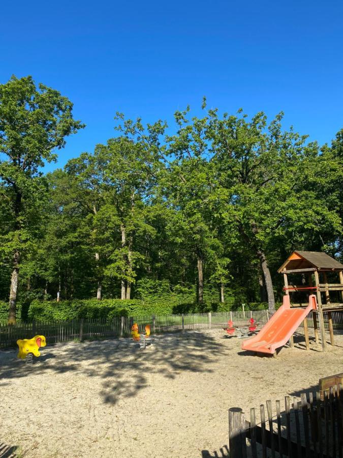 Camping De La Foret Seasonova Sillé-le-Guillaume المظهر الخارجي الصورة